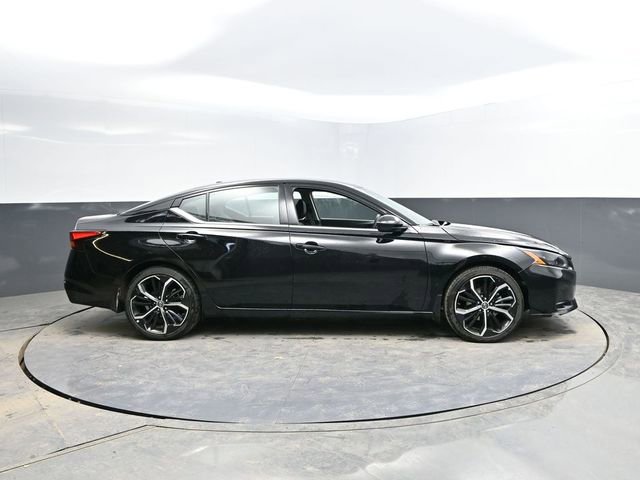 Used 2025 Nissan Altima 2.5 SR image 12