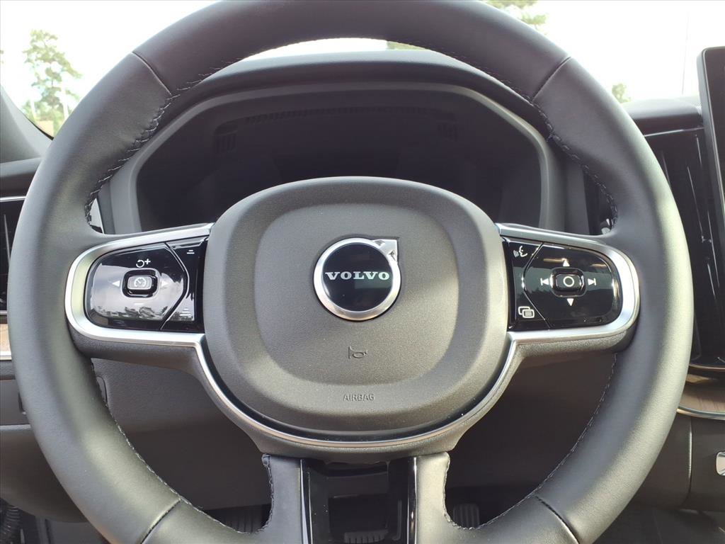 New 2026 Volvo XC60 B5 Plus w/ Protection Package Premier image 22