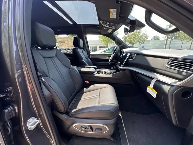 New 2026 Jeep Grand Wagoneer Limited AWD/4WD image 27