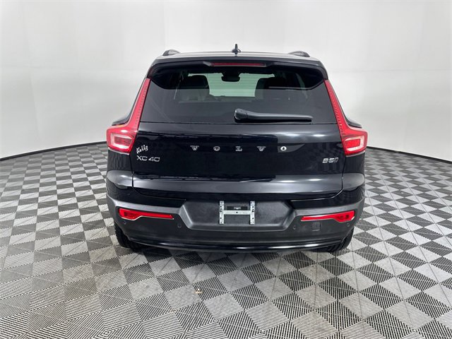 Used 2025 Volvo XC40 B5 Plus w/ Climate Package image 6