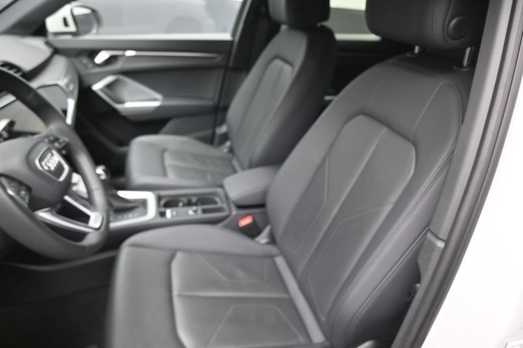 Used 2025 Audi Q3 2.0T Premium AWD/4WD image 19