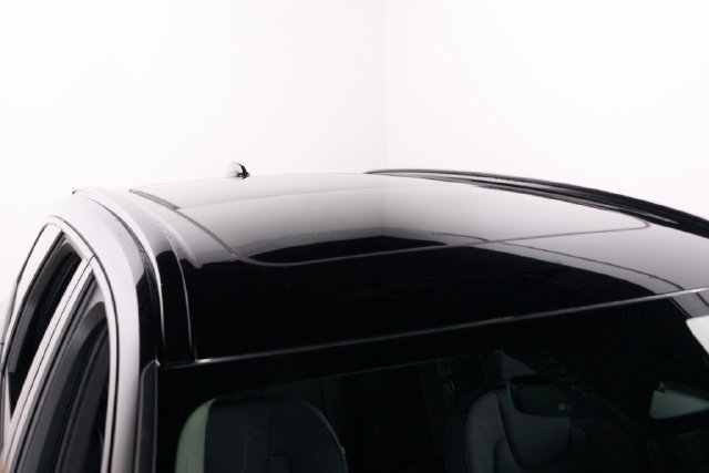 Certified 2026 Volvo XC60 B5 Plus AWD/4WD image 4