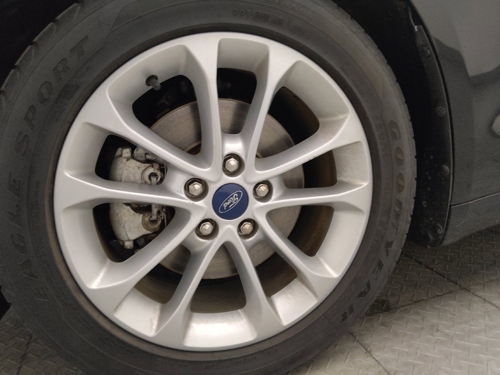 Used 2019 Ford Fusion SE FWD image 31