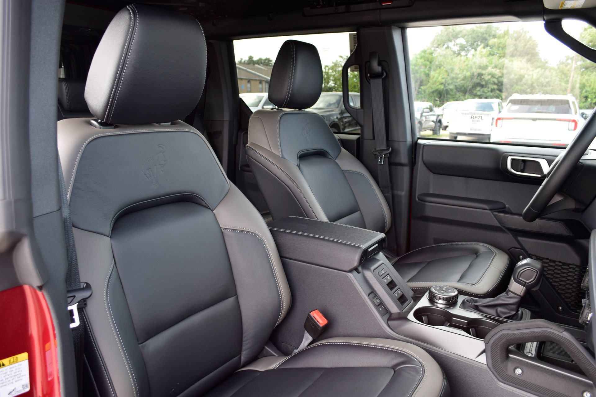 New 2026 Ford Bronco Outer Banks w/ Sasquatch Package AWD/4WD image 24