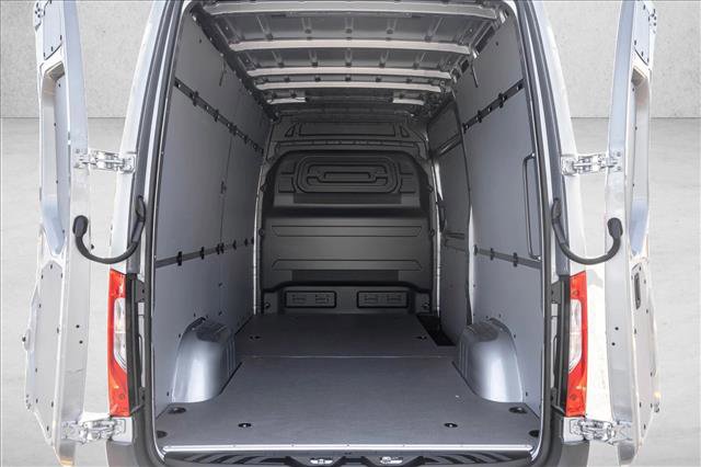 New 2026 Mercedes-Benz Sprinter 2500 image 18