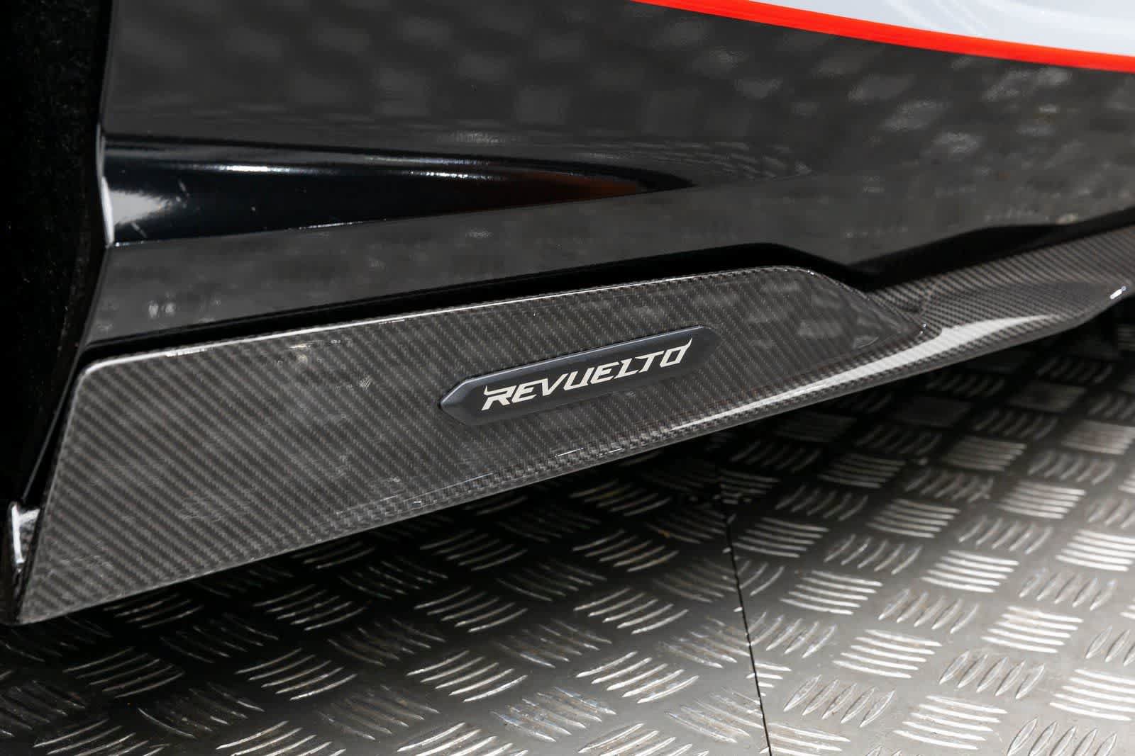 Used 2024 Lamborghini Revuelto AWD/4WD image 7