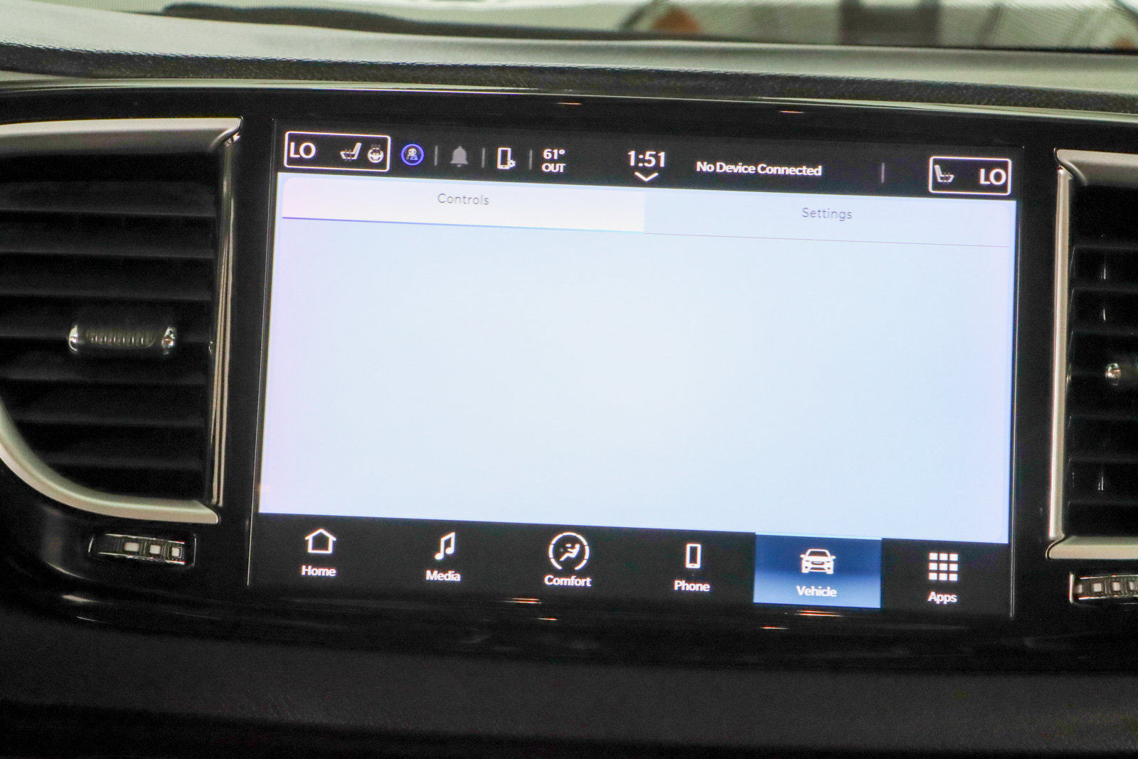Used 2023 Chrysler Pacifica Touring-L FWD image 19