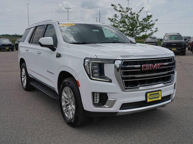Used 2024 GMC Yukon SLT AWD/4WD image 3