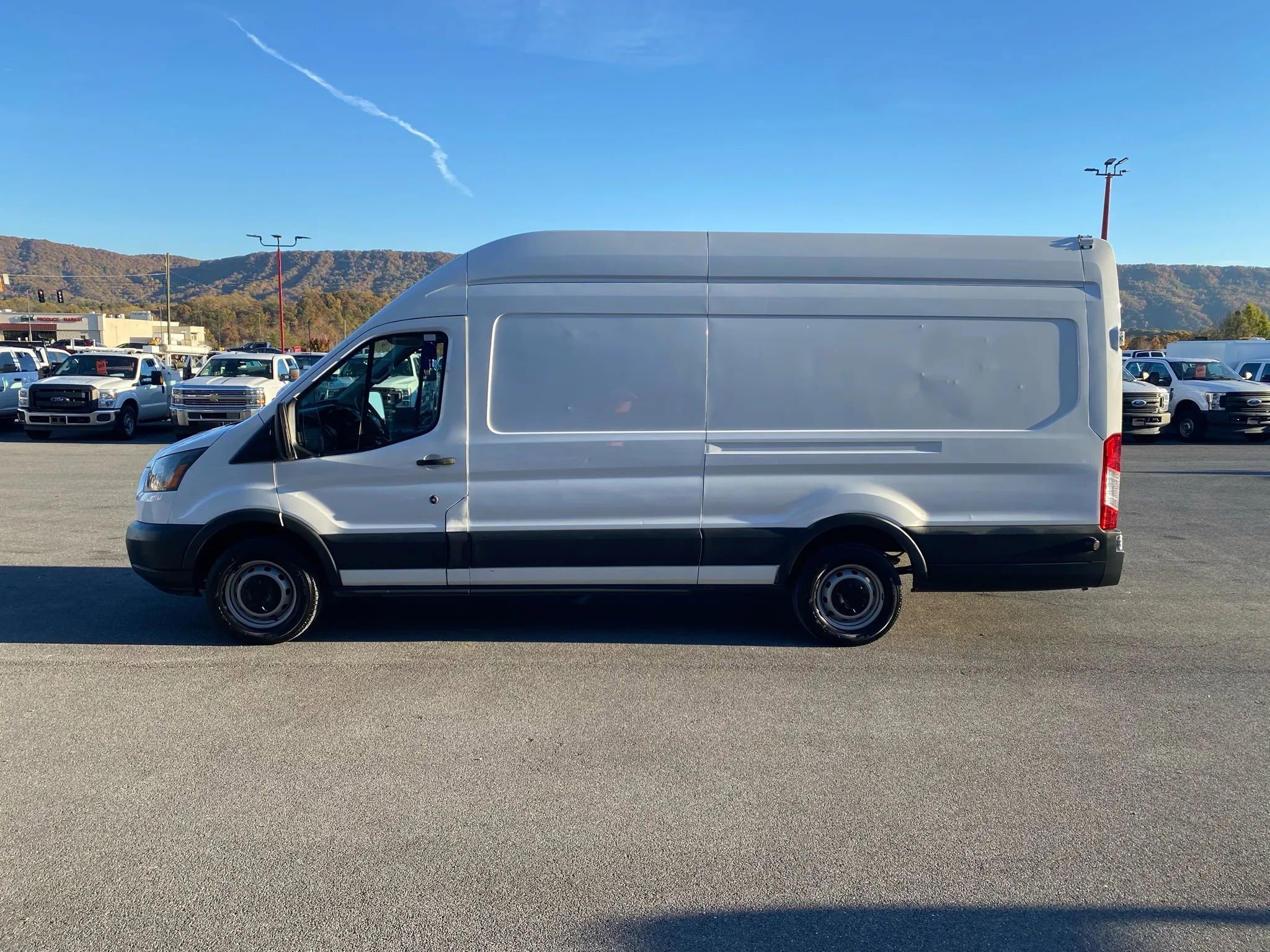 Used 2015 Ford Transit 250 148 High Roof Extended RWD image 5