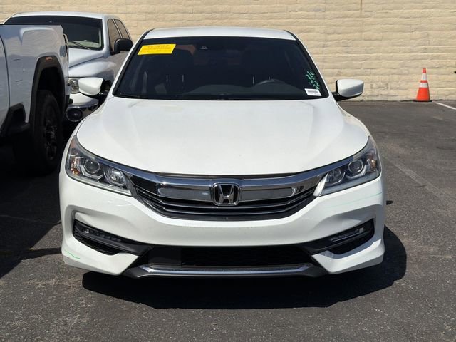 Used 2017 Honda Accord Sport image 2