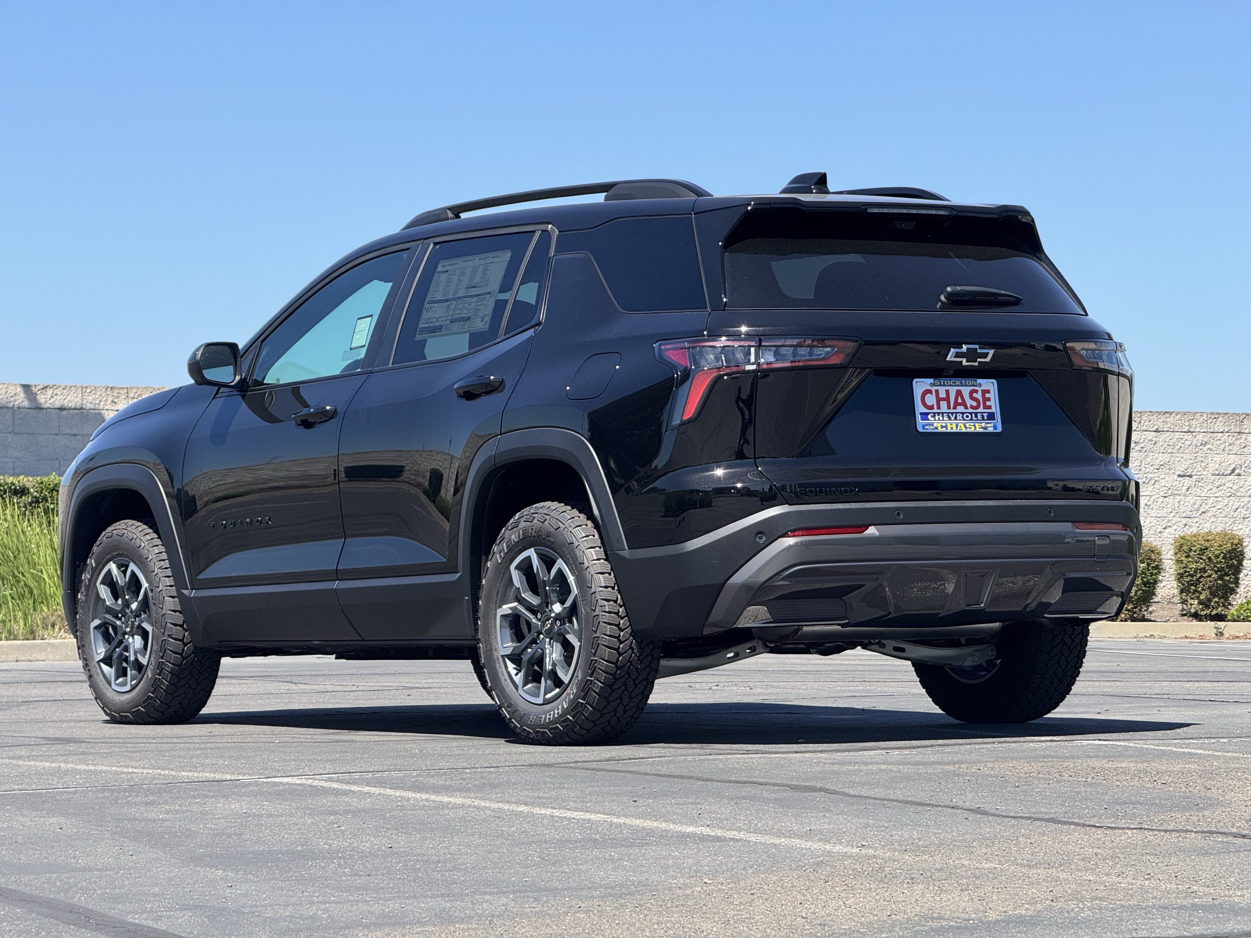 New 2026 Chevrolet Equinox ACTIV w/ Safety and Technology Package FWD image 5