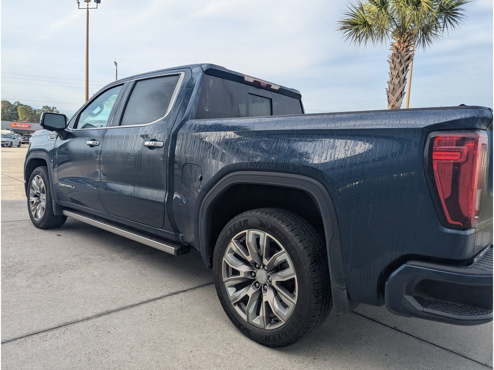 Used 2023 GMC Sierra 1500 Denali w/ Denali Reserve Package AWD/4WD image 4