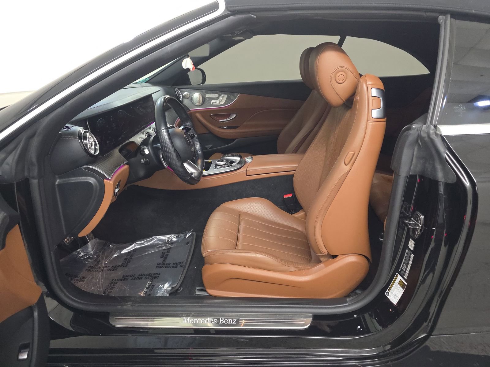 Used 2022 Mercedes-Benz E 450 4MATIC Cabriolet image 11