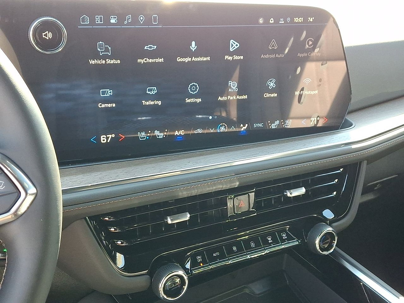 New 2026 Chevrolet Suburban High Country AWD/4WD image 16