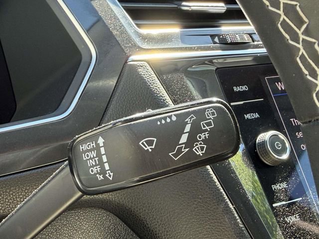 Certified 2023 Volkswagen Tiguan SE FWD image 25
