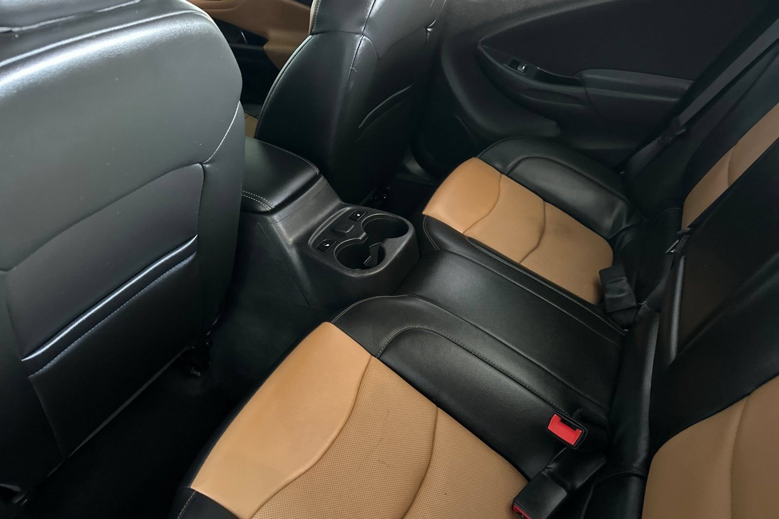 Used 2017 Chevrolet Volt Premier FWD image 12
