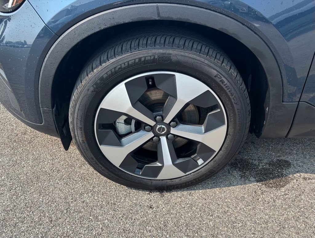 Certified 2026 Volvo XC40 B5 Core w/ Climate Package AWD/4WD image 30