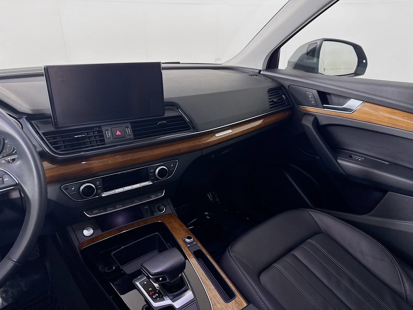 Certified 2023 Audi Q5 2.0T Premium w/ Convenience Package AWD/4WD image 22