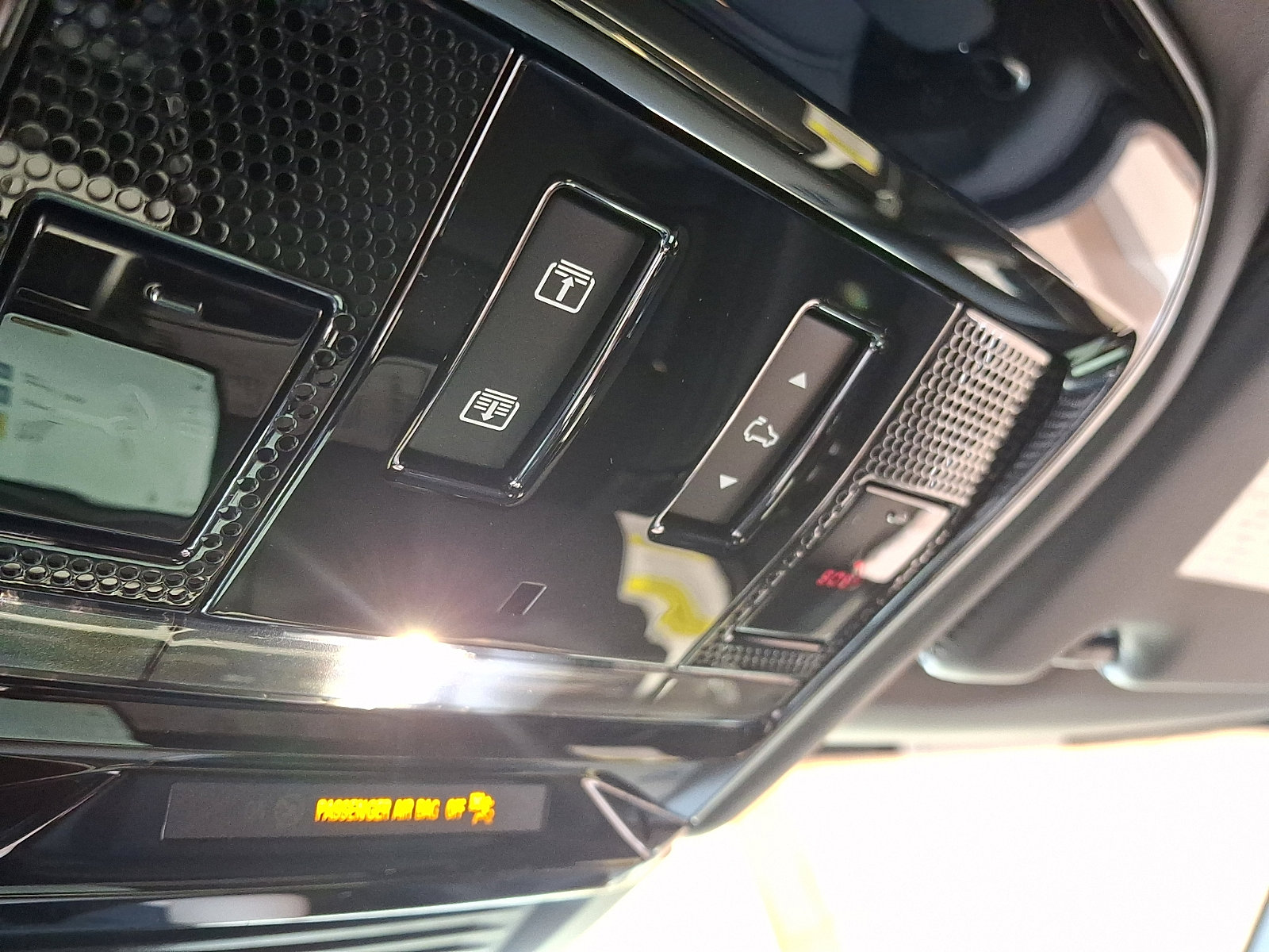New 2026 Land Rover Range Rover SV AWD/4WD image 19