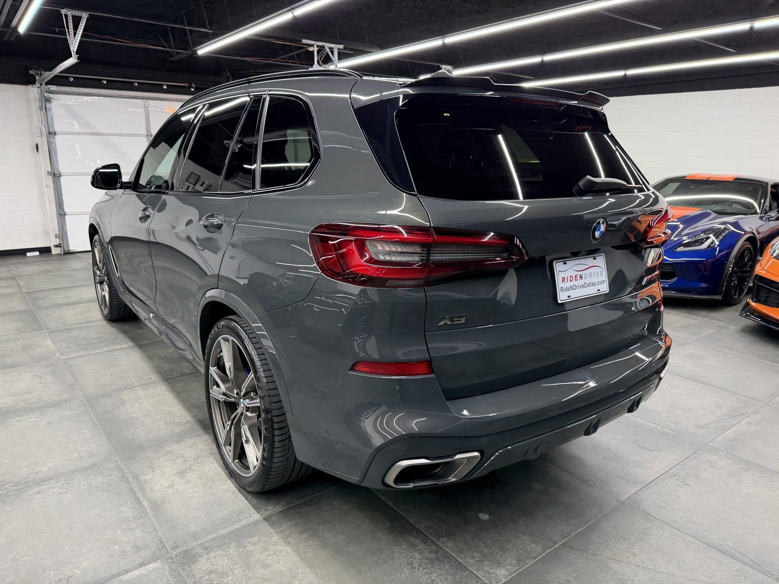 Used 2023 BMW X5 M50i w/ Executive Package image 4