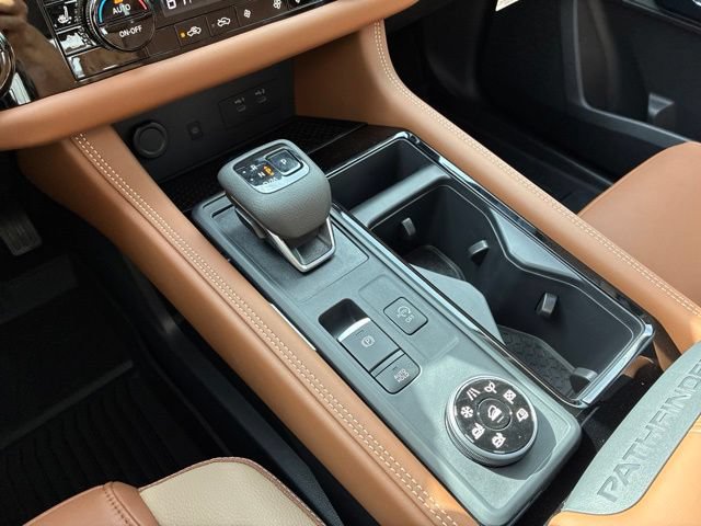 New 2026 Nissan Pathfinder Platinum AWD/4WD image 12