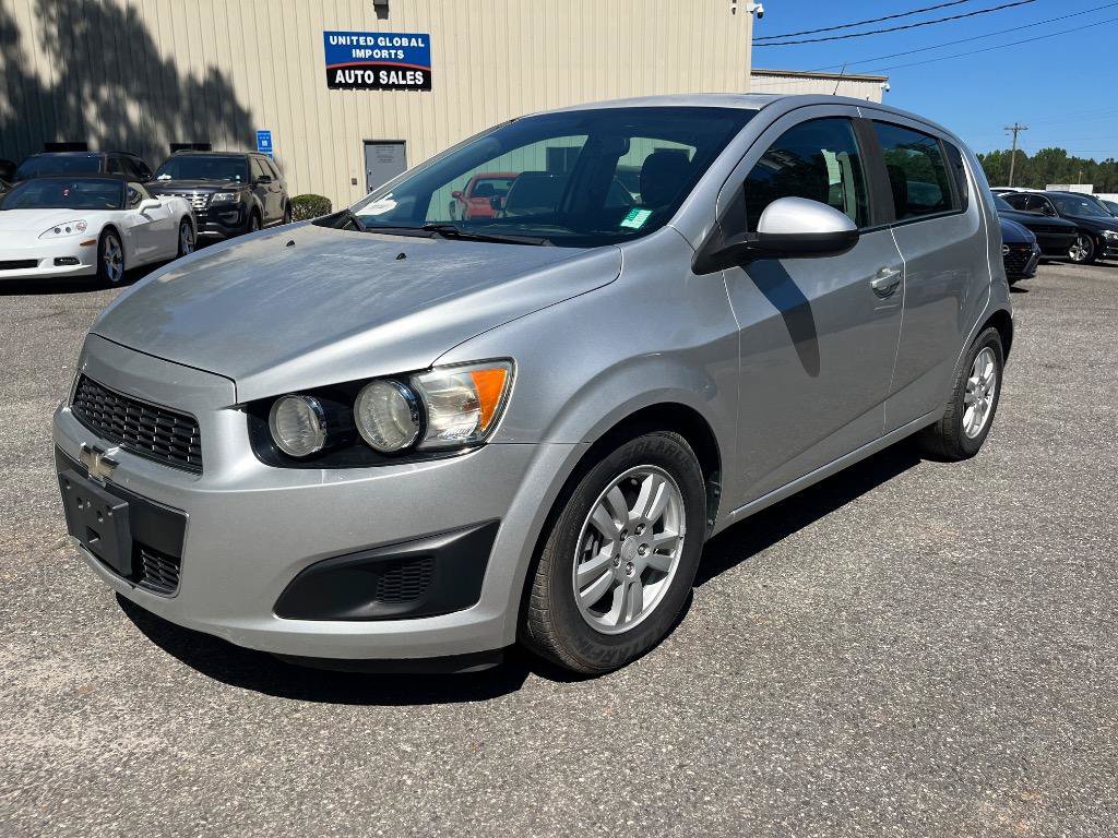 Used 2014 Chevrolet Sonic LT w/ Fun and Sun Package FWD image 1