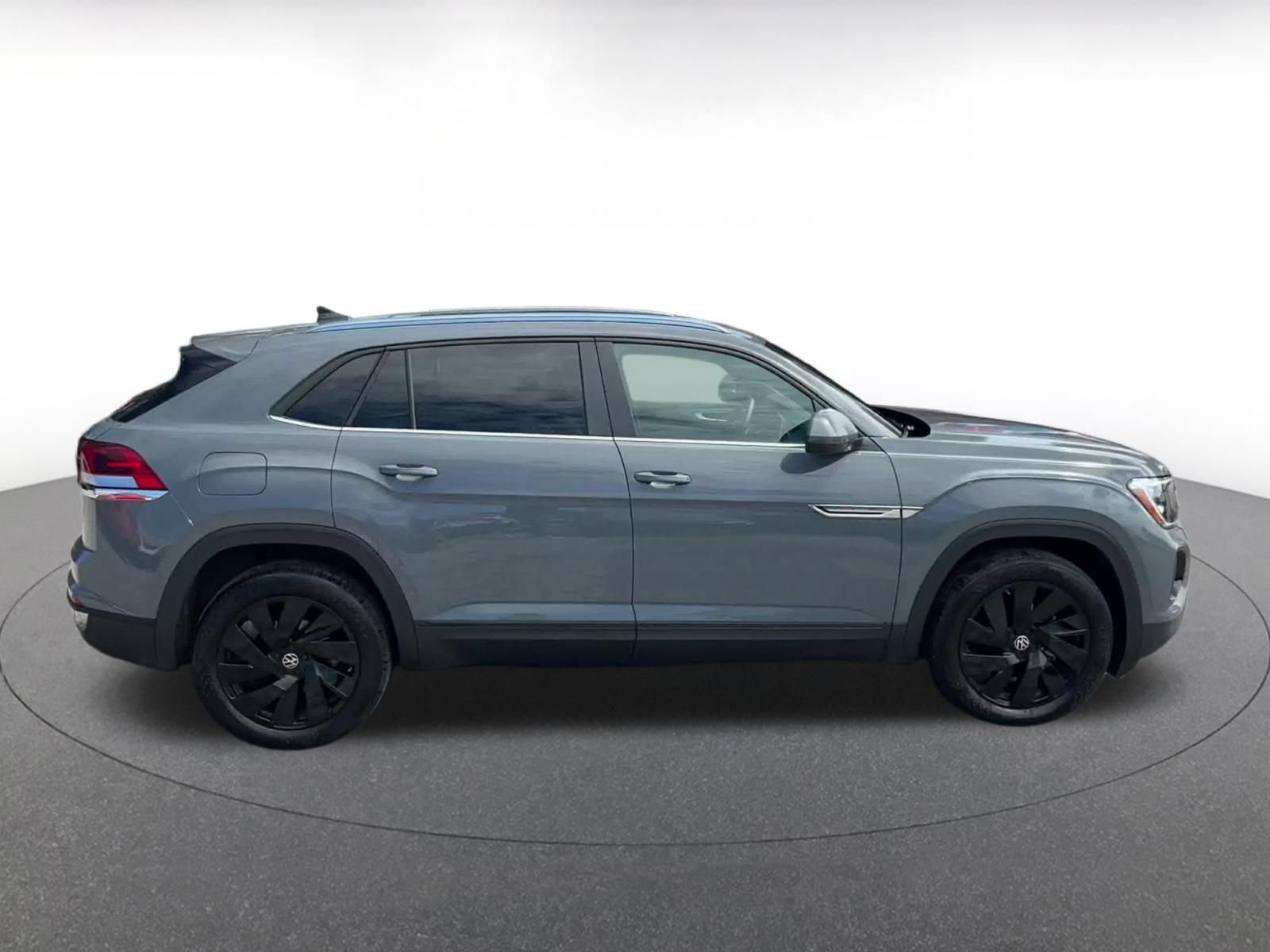 Used 2026 Volkswagen Atlas Cross Sport SE FWD image 15
