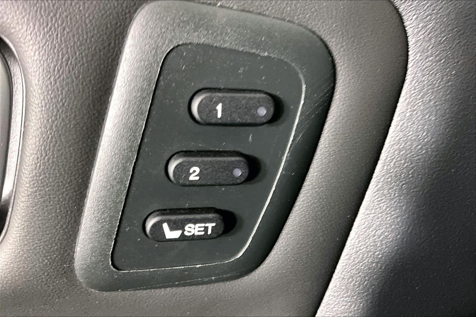 Used 2014 Honda Pilot Touring image 33