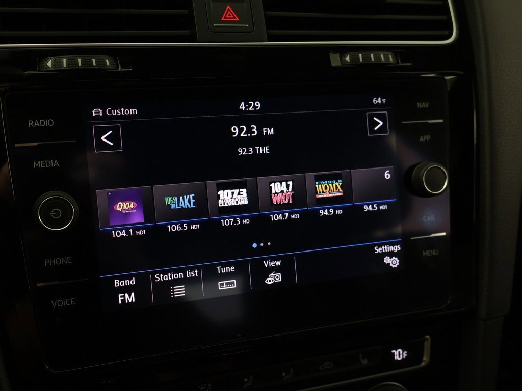 Used 2018 Volkswagen Golf R 4-Door image 47