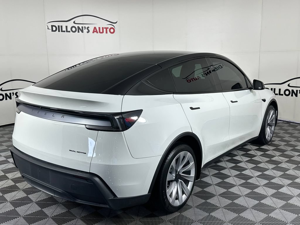 Used 2026 Tesla Model Y AWD image 11