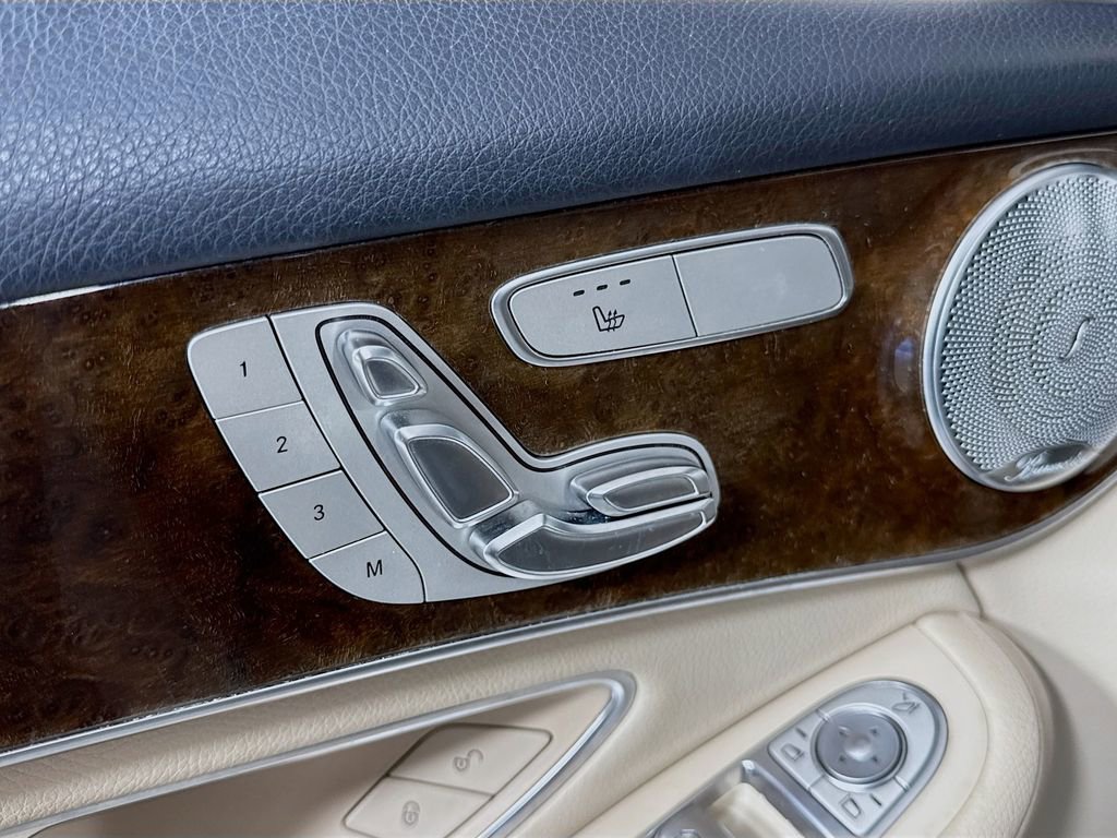 Used 2017 Mercedes-Benz GLC 300 4MATIC image 19