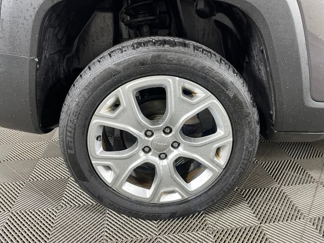 Used 2020 Jeep Renegade Limited AWD/4WD image 12