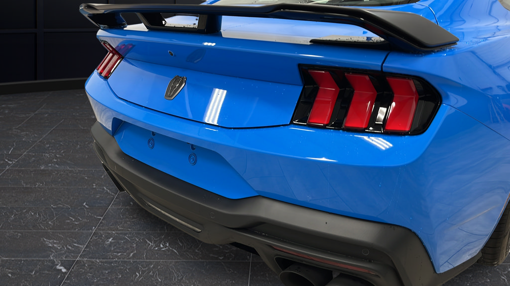 Used 2025 Ford Mustang Dark Horse RWD image 31