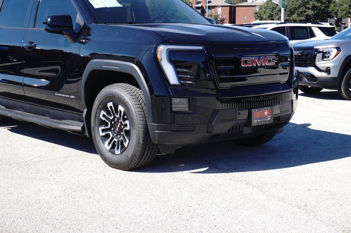 New 2026 GMC Sierra EV Elevation image 39
