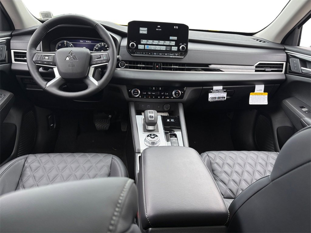 New 2025 Mitsubishi Outlander SEL image 4