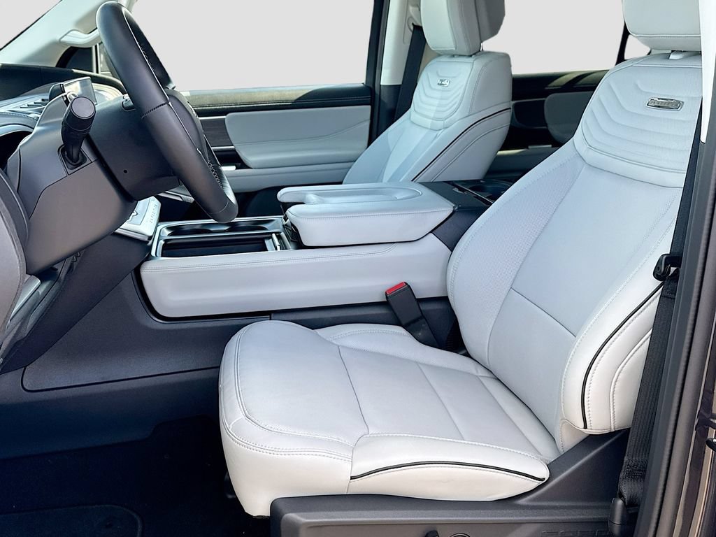 New 2026 Ford Expedition Max Platinum w/ Platinum Ultimate Package AWD/4WD image 23