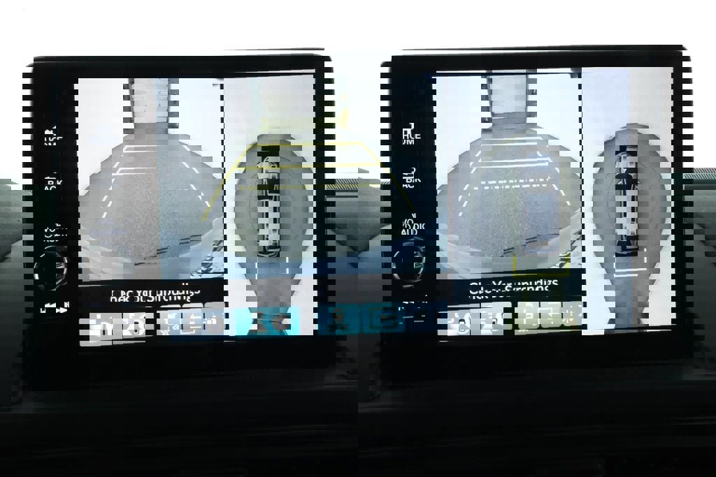 Used 2025 Honda Pilot TrailSport image 17