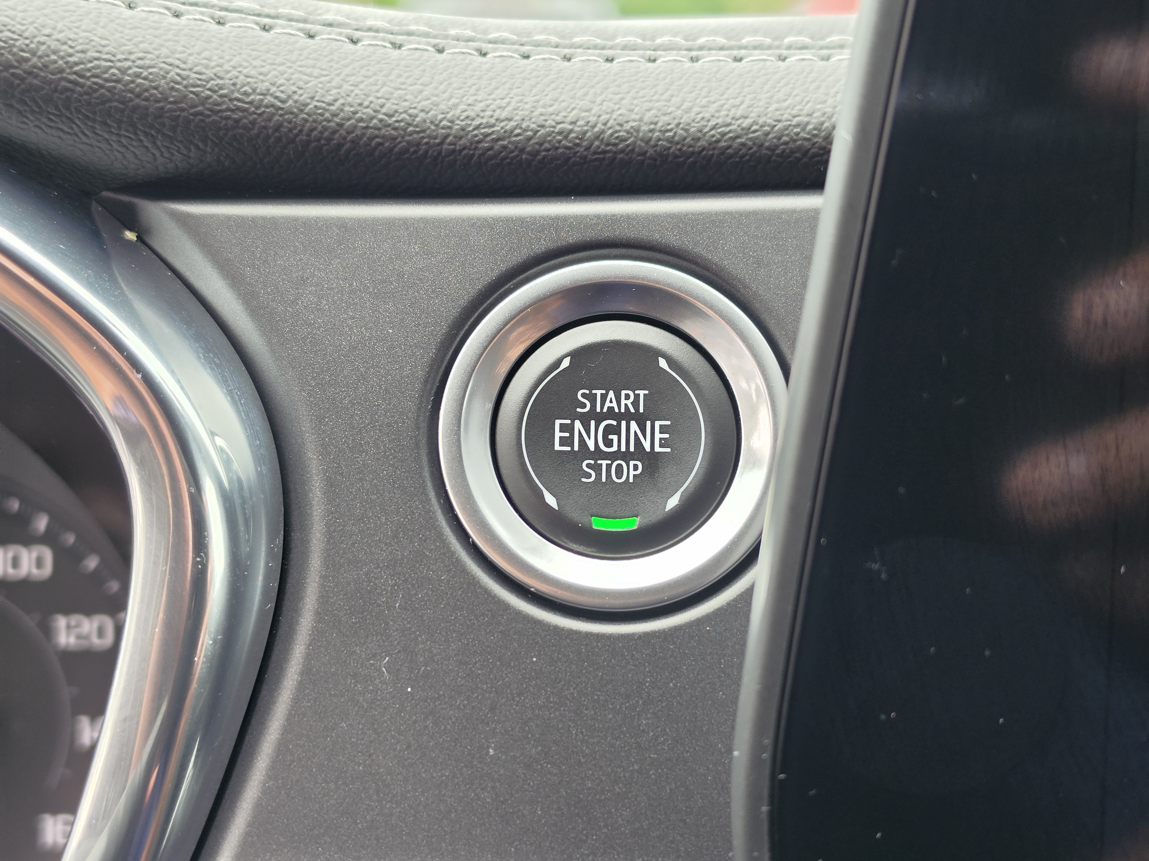 Used 2025 Chevrolet Blazer LT FWD image 34