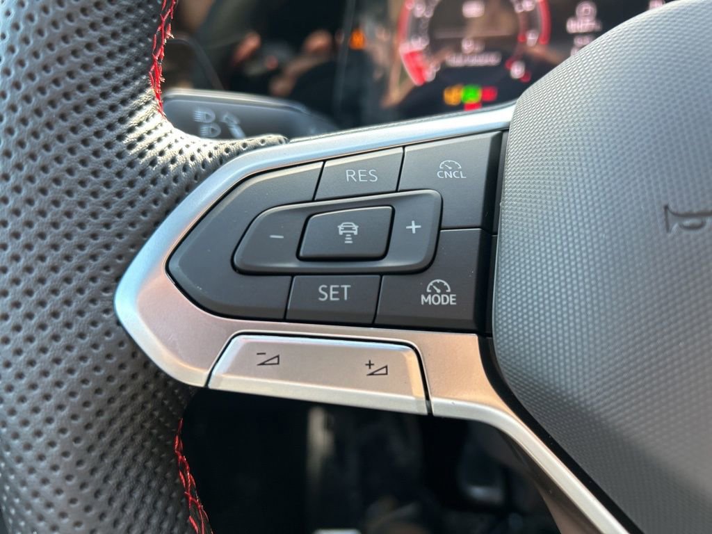 New 2026 Volkswagen GTI SE FWD image 26