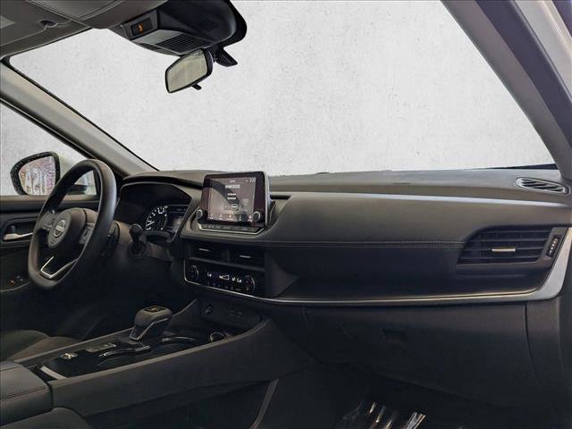 Used 2024 Nissan Rogue SV image 21