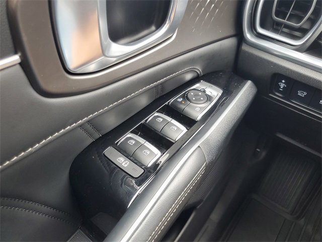 Certified 2025 Kia Sorento SX image 29