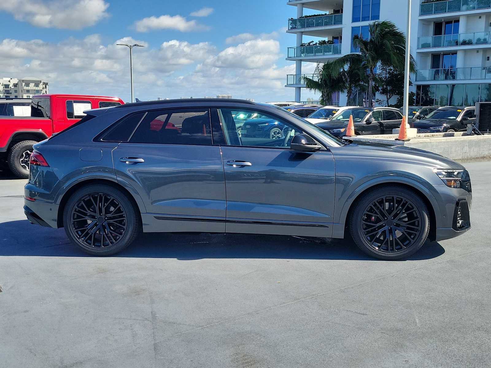 New 2026 Audi SQ8 Premium Plus image 7