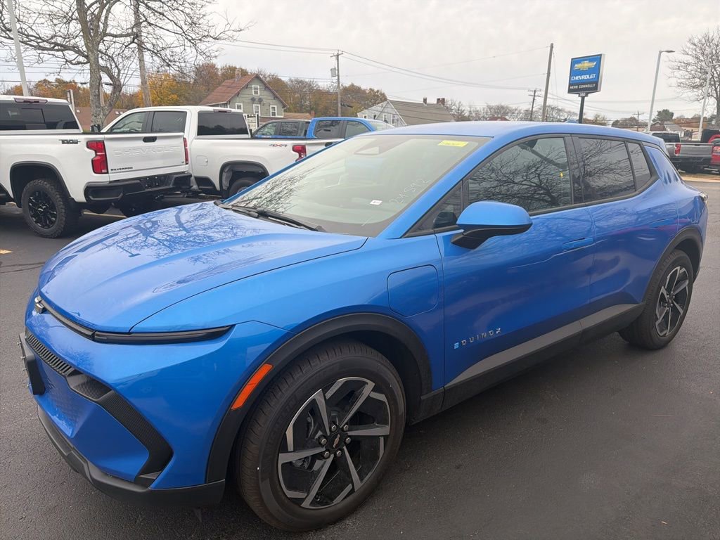 New 2026 Chevrolet Equinox EV LT image 3