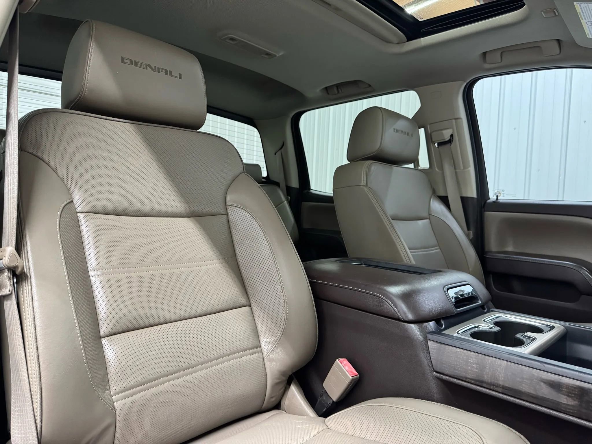 Used 2016 GMC Sierra 2500 Denali w/ Driver Alert Package image 16