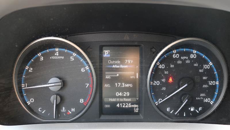 Used 2018 Toyota RAV4 XLE FWD image 11