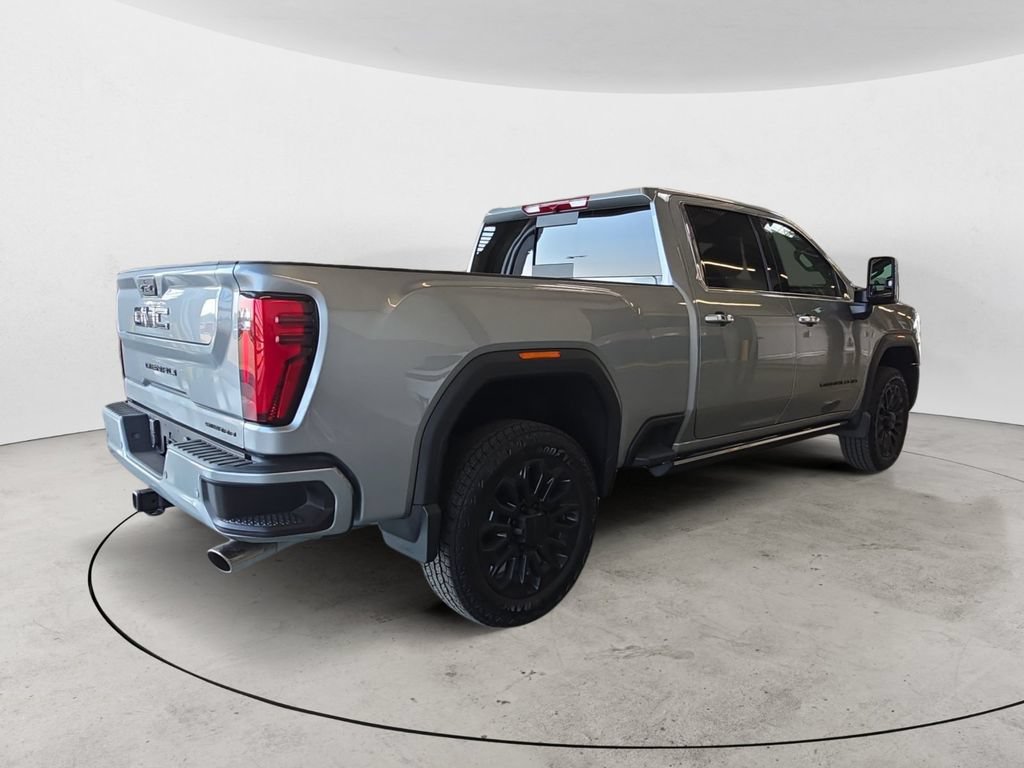 Certified 2026 GMC Sierra 2500 Denali w/ LPO, Black Badging Package AWD/4WD image 5