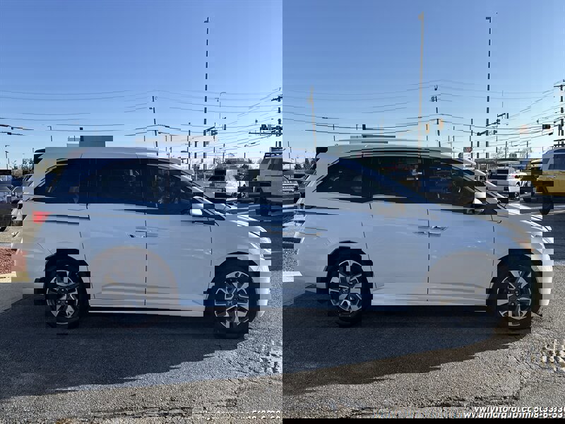 Used 2016 Honda Odyssey Touring Elite image 4