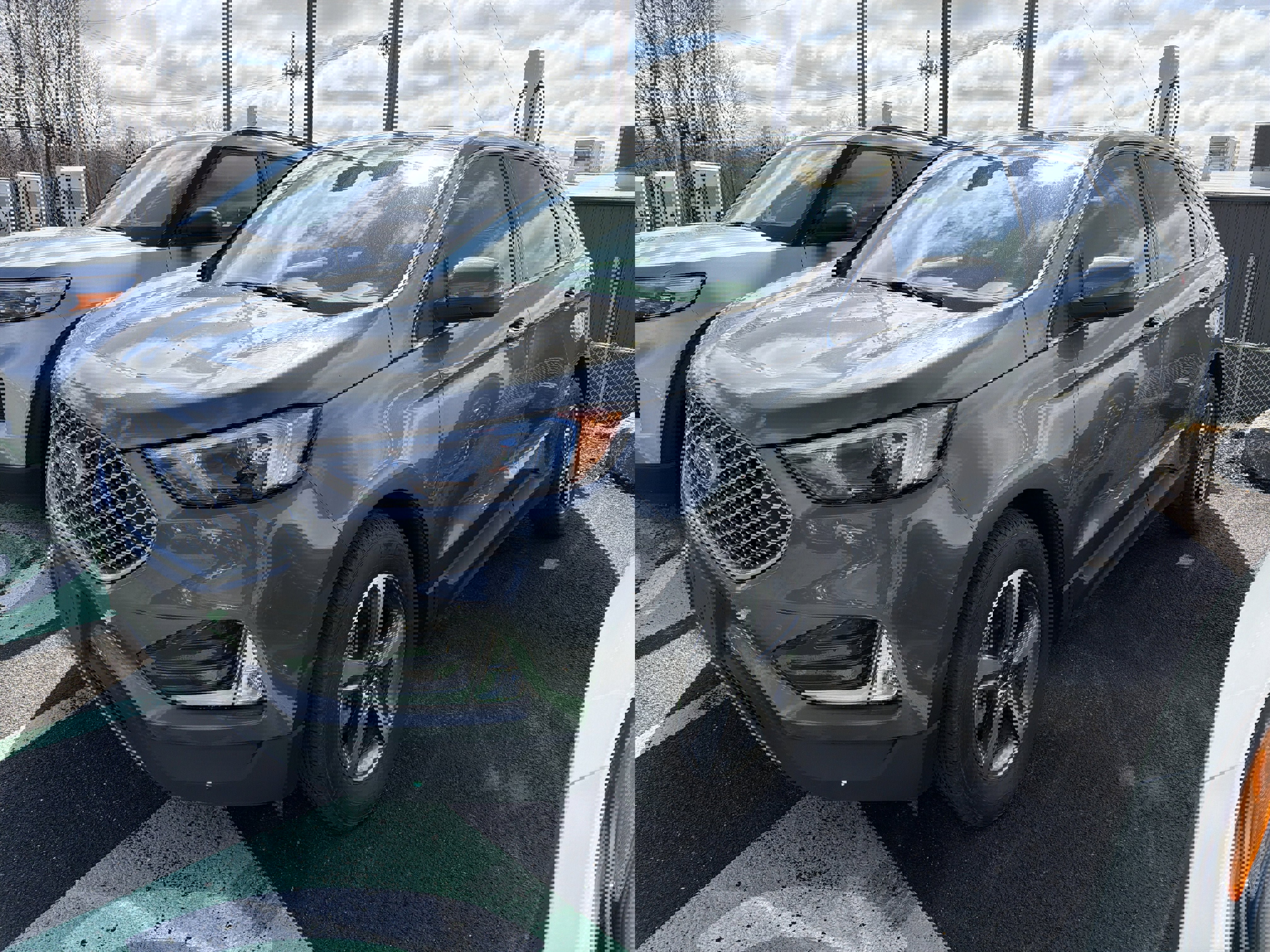 Used 2023 Ford Edge SEL image 4