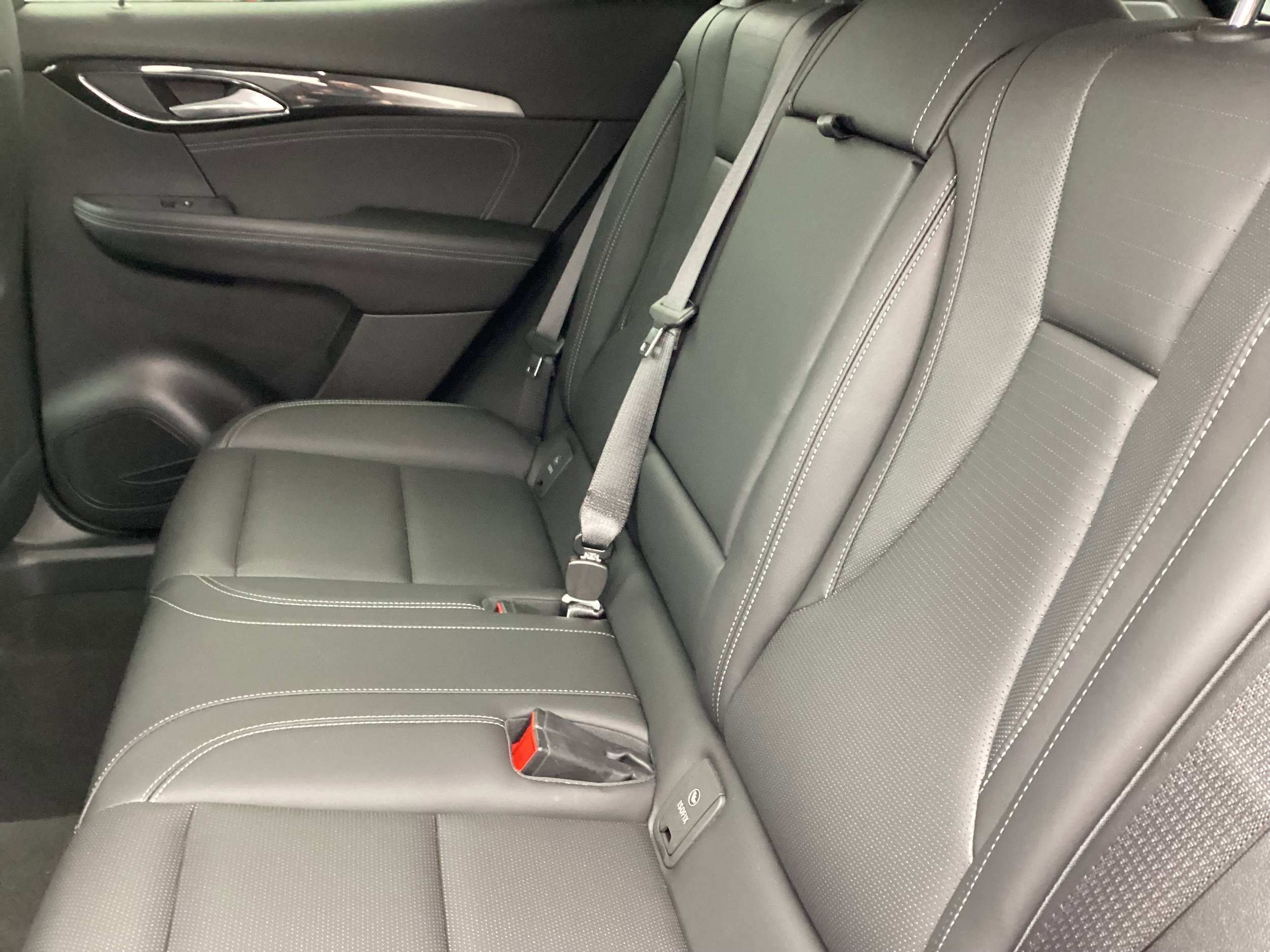 Used 2025 Buick Envision Preferred image 13