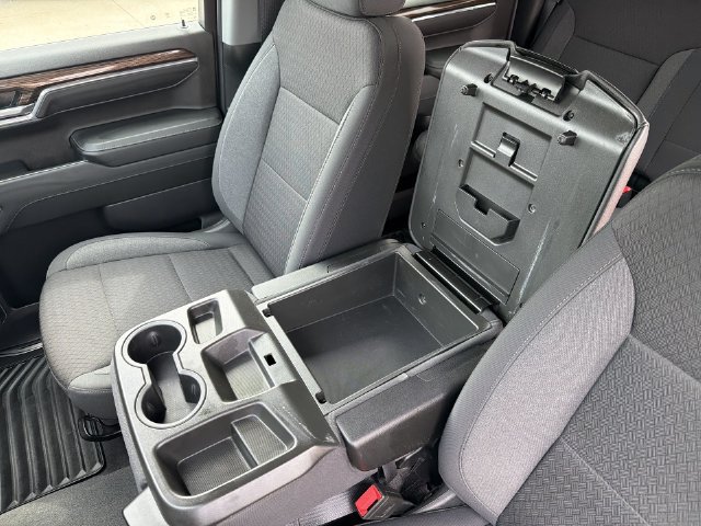 Used 2024 Chevrolet Silverado 1500 LT AWD/4WD image 30